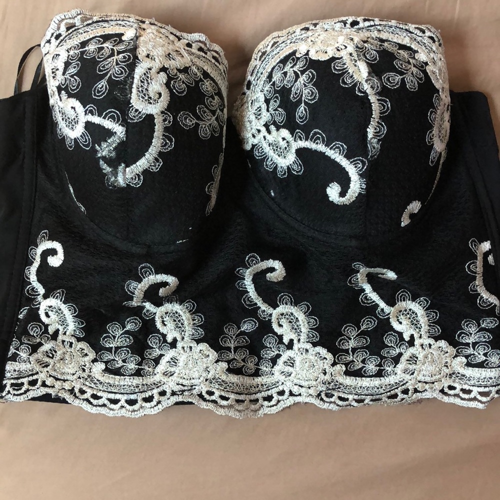 Strapless top